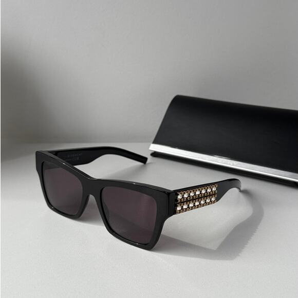 NEW Givenchy GV40076I Cat Eye Black Crystal Sunglasses $700 - Picture 1 of 9